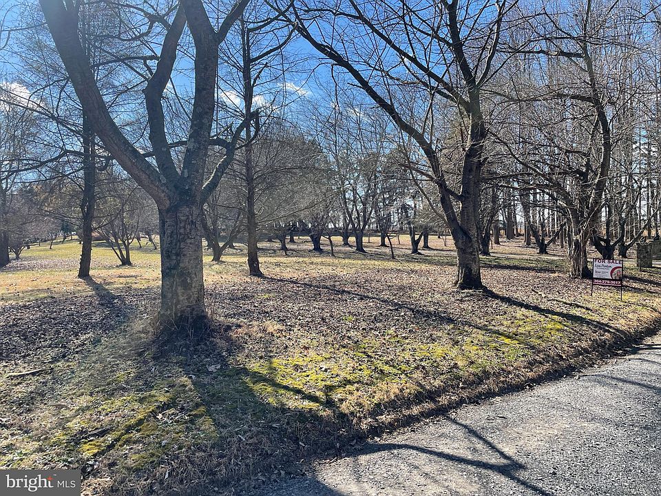 2 Shade Tree Ln, Shenandoah Junction, WV 25442 Zillow