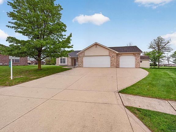 2nd image of 1402 Barrington Dr