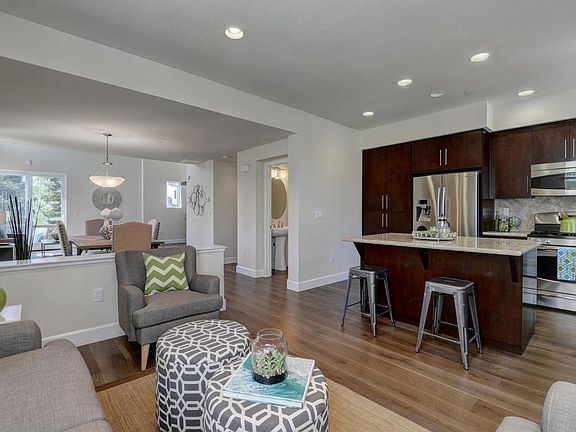 3rd image of 1181 Almanor Ln