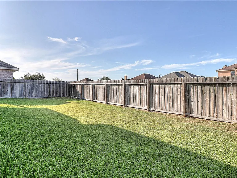 5810 Aava — Photo 54
