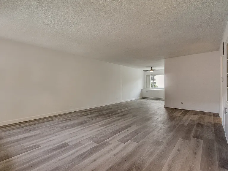 Ethel Avenue Apartments — Photo 39