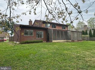 11512 Piney Lodge Rd, Gaithersburg, MD 20878