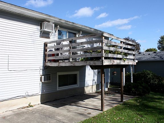 5th image of 120 E Columbia St #122
