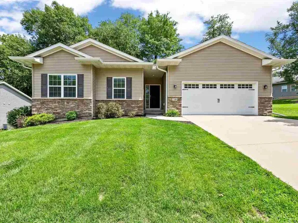 1149 Manitou Trl, Iowa City, IA 52245