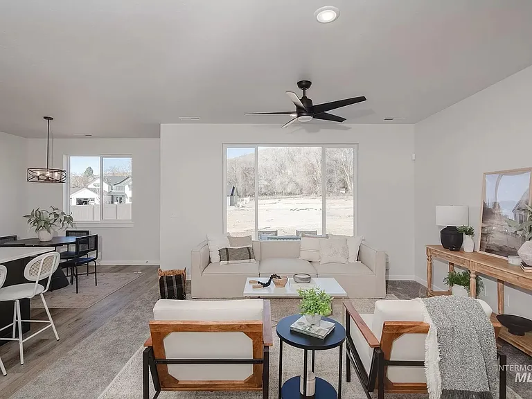8888 W Eminence Dr — Photo 14