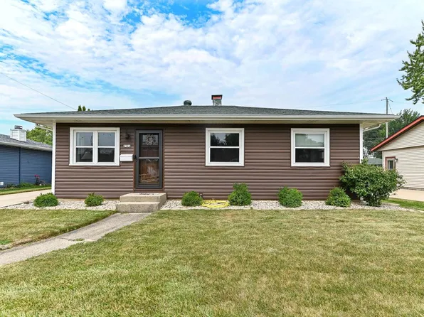 8524 19th AVENUE, Kenosha, WI 53143