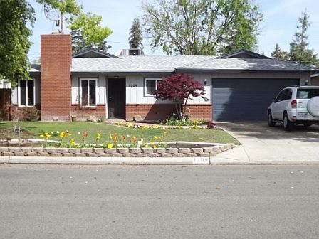 1st image of 1209 E Pontiac Way