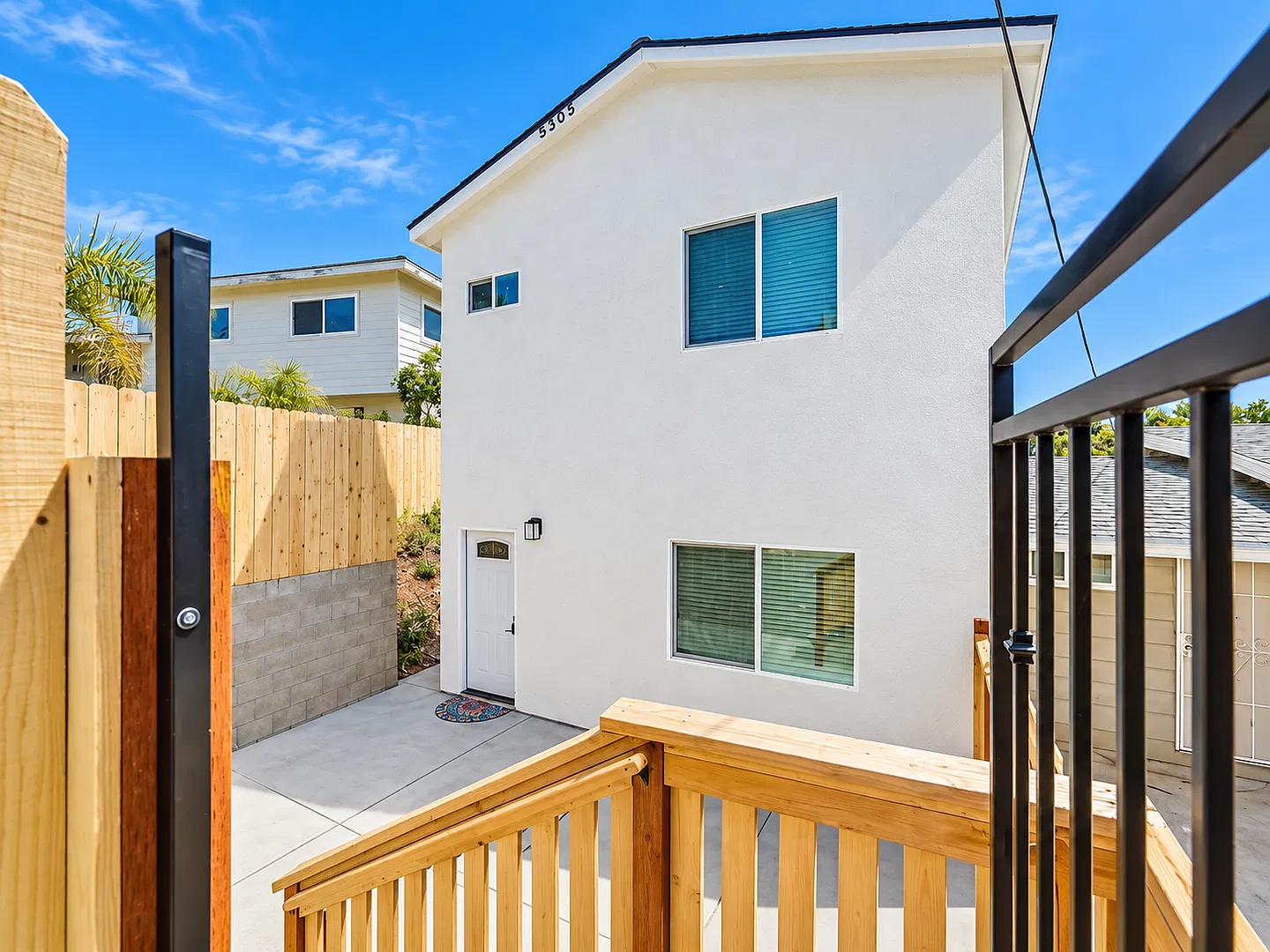 Newer built house on Prosperity — Photo 1
