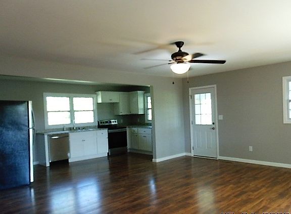 5th image of 122 Kelly Ct
