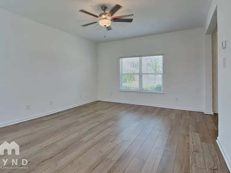 10845 Quinn Ct — Photo 2