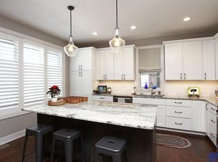 6907 Stonebrook Pkwy, Lincoln, NE 68521