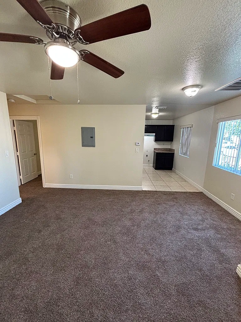 4 bed, 1250 sqft, $3,700 — Photo 3