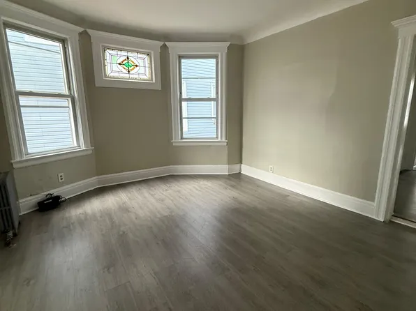 243 S Clinton St #1F, East Orange, NJ 07018