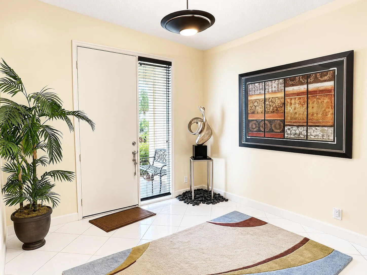 3 bed, 2.0 bath, 2000 sqft, $12,500 — Photo 4