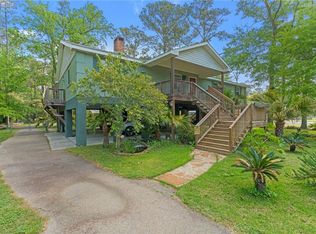 26539 Mandane Dr, Lacombe, LA 70445
