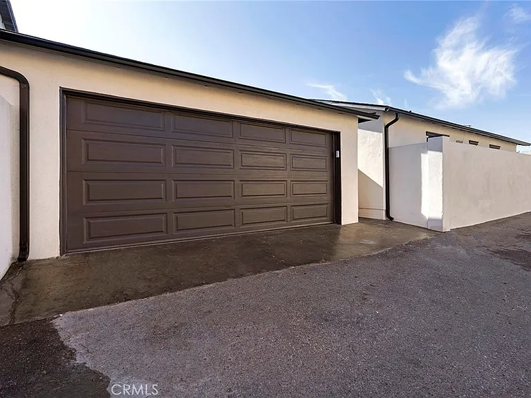 18228 Regina Ave — Photo 26