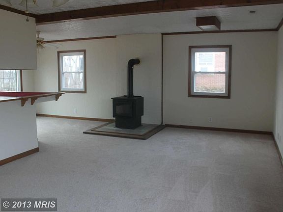 4th image of 107 Blossom Dr