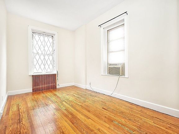 4th image of 724 Amsterdam Ave APT 3C