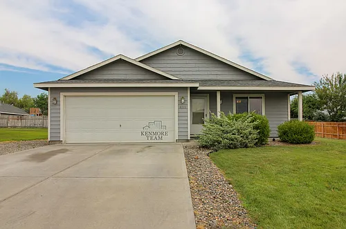 4215 Cochins Ln Photo 1