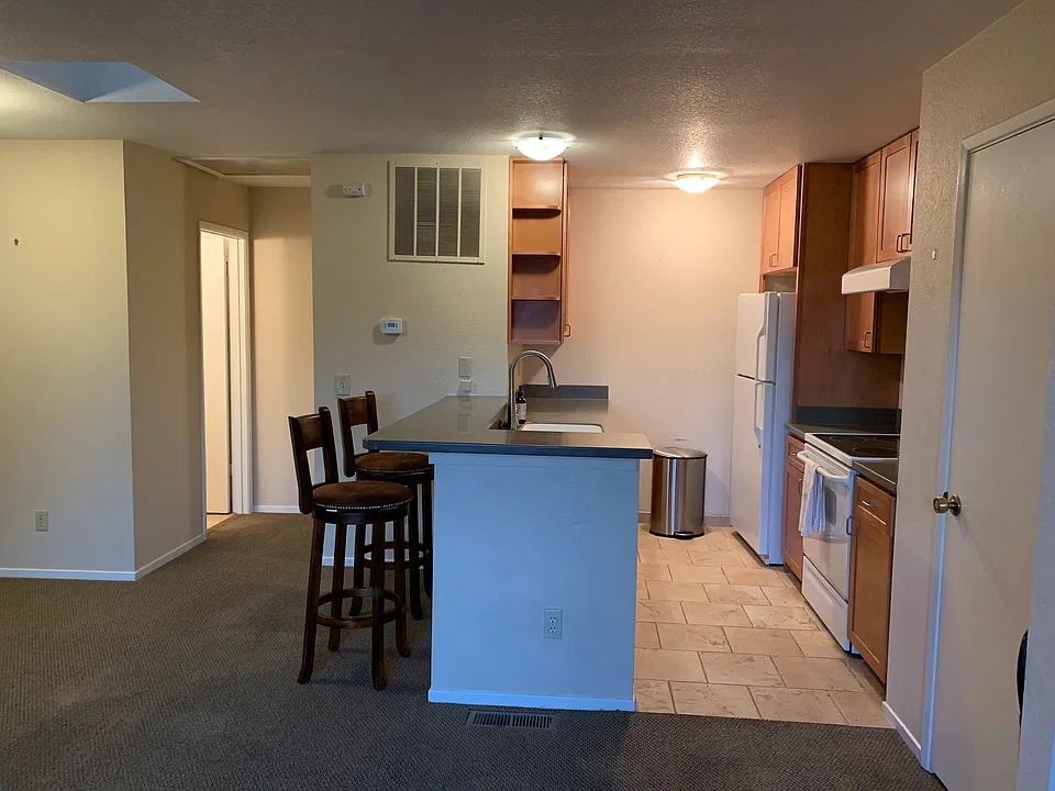 153 Torry Pine Ter