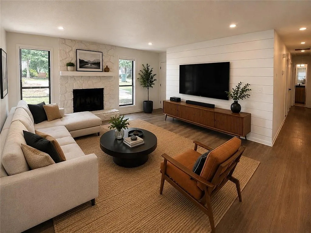 3 bed, 2.0 bath, $2,350 — Photo 3