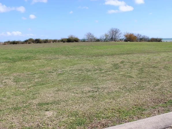 3029 Palacios Bay, Palacios, TX 77465