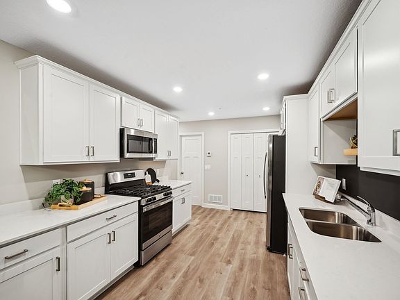 3rd image of 8855 Riverstone Ave