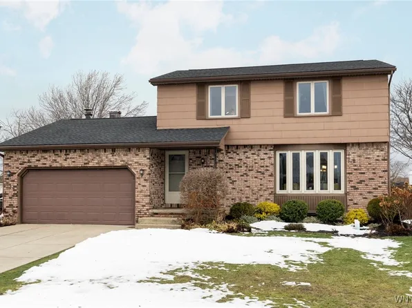 3721 Dogwood Ln, Hamburg, NY 14075