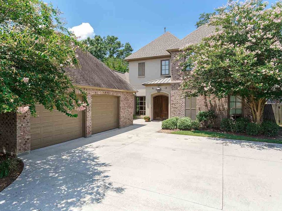 1st image of 265 S Club Ave