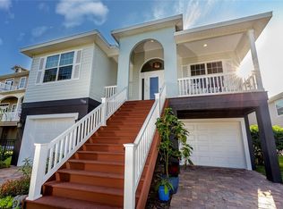 1529 Riverside Dr, Tarpon Springs, FL 34689