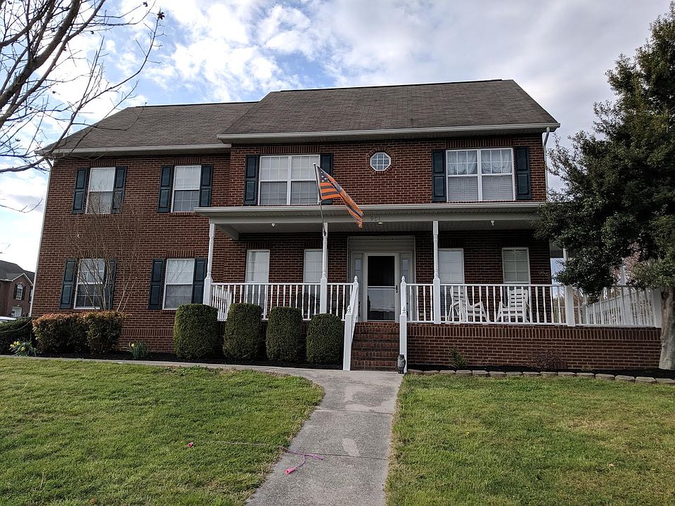 1st image of 901 Paxton Dr