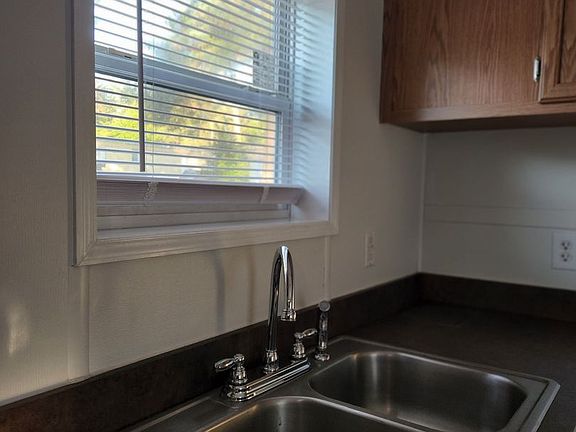 3rd image of 1000 W Seale St #17