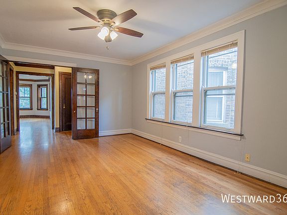 4th image of 5944 N Artesian Ave #2