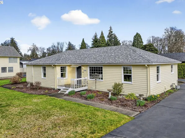 15880 Swan Ave, Oregon City, OR 97045