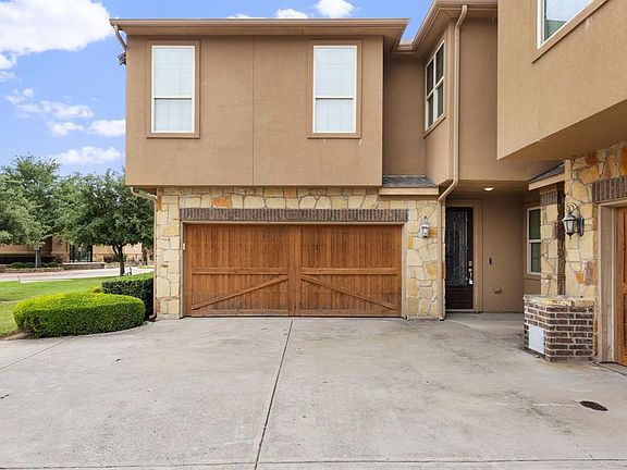 2nd image of 2630 Villa Di Lago Dr #6