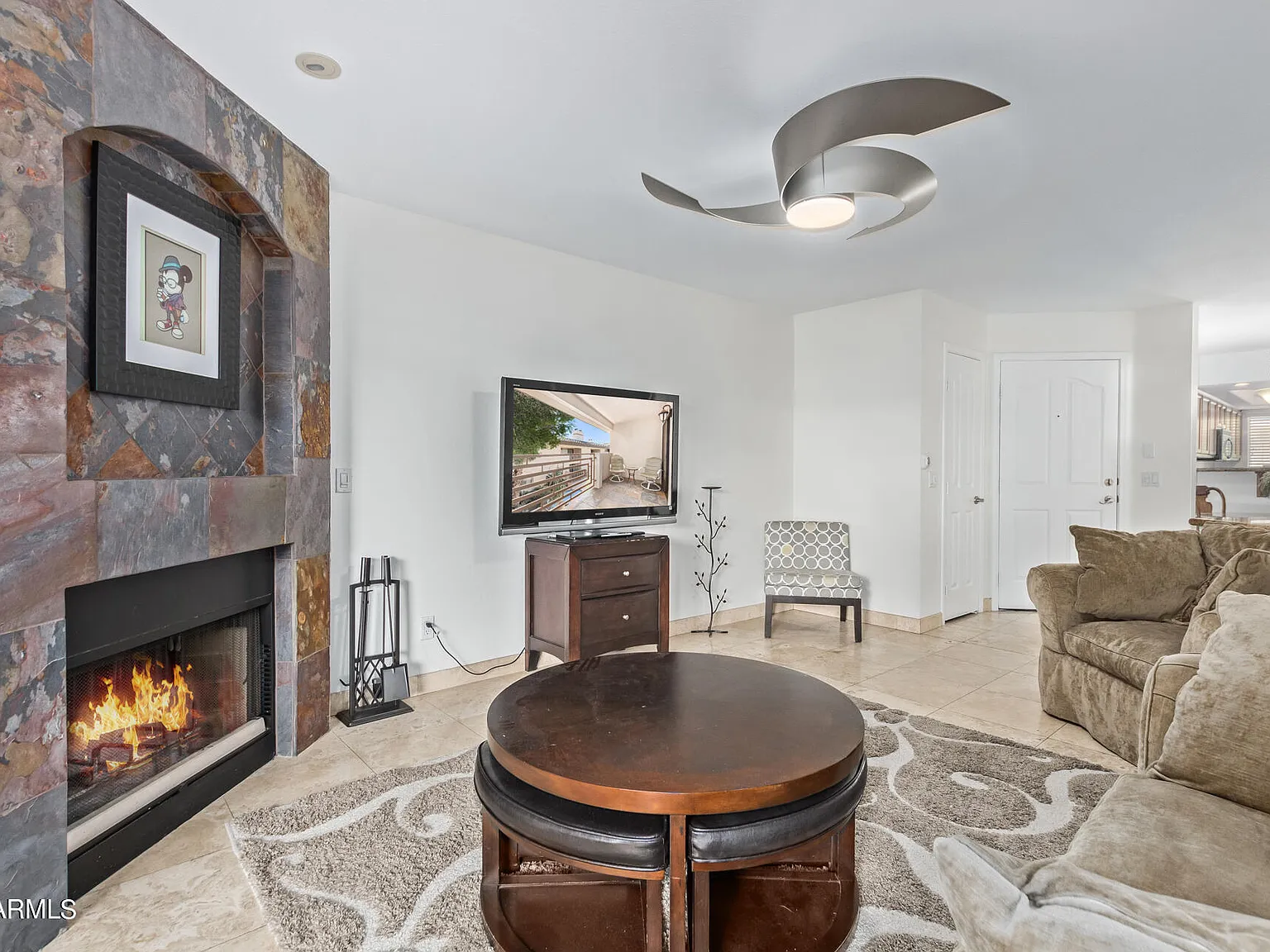 2 bed, 2.0 bath, 1149 sqft, $2,300 — Photo 2