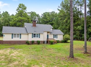 3749 Murdocksville Road, West End, NC 27376