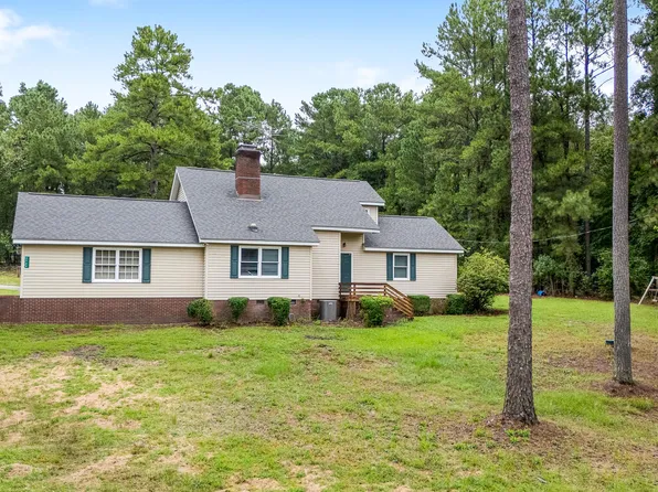 3749 Murdocksville Road, West End, NC 27376