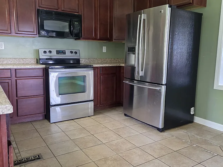 655 Barkers Mill Rd — Photo 3