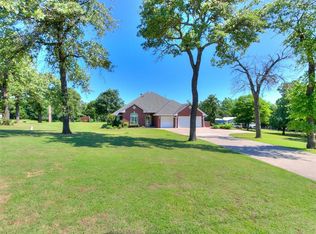 12041 Eastwood Dr, Choctaw, OK 73020