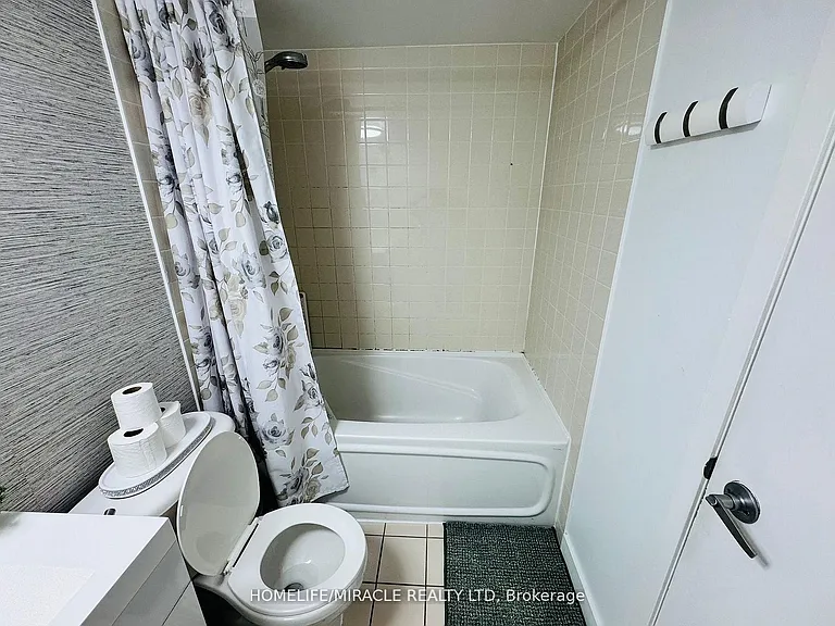 36 Lee Centre Dr #2106 — Photo 19