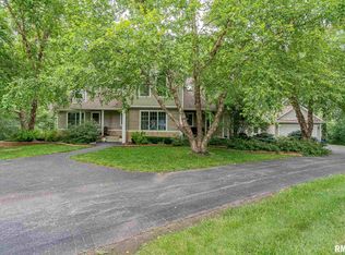 1104 White Oak Ct, Port Byron, IL 61275