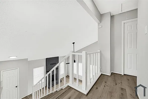 8119 Crestwick Dr — Photo 13