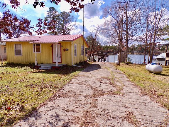 3rd image of 209 Lakeview