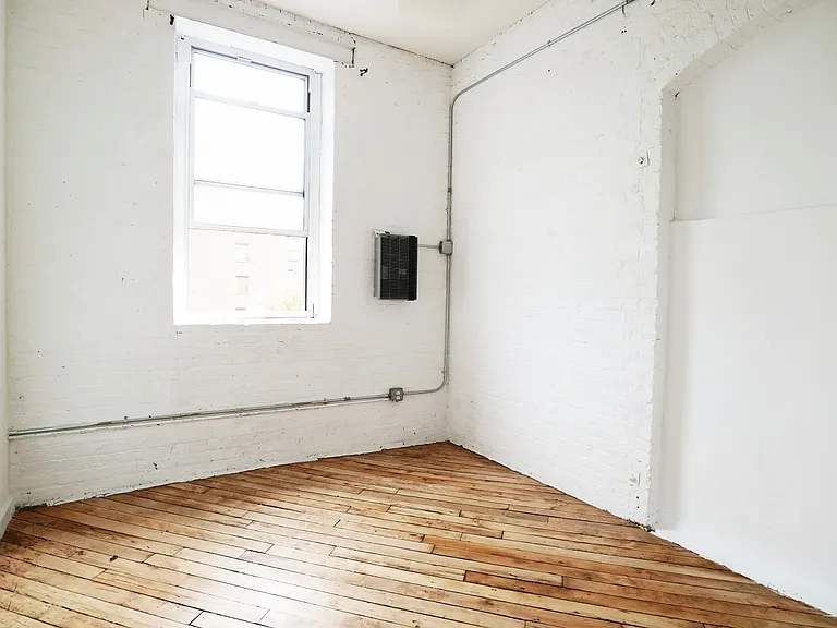 885 Park Ave #2G — Photo 4