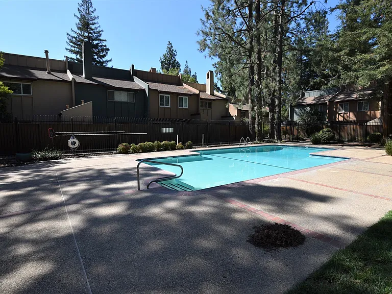 2148 Bella Casa St — Photo 30