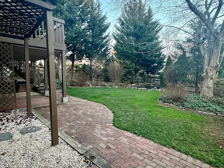 20333 Pleasant Ridge Dr — Photo 23