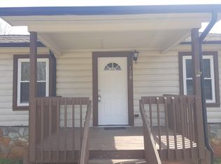 128 Cherokee Trl, Maiden, NC 28650