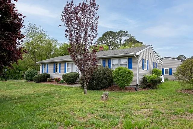 10359 Harrison Rd — Photo 1