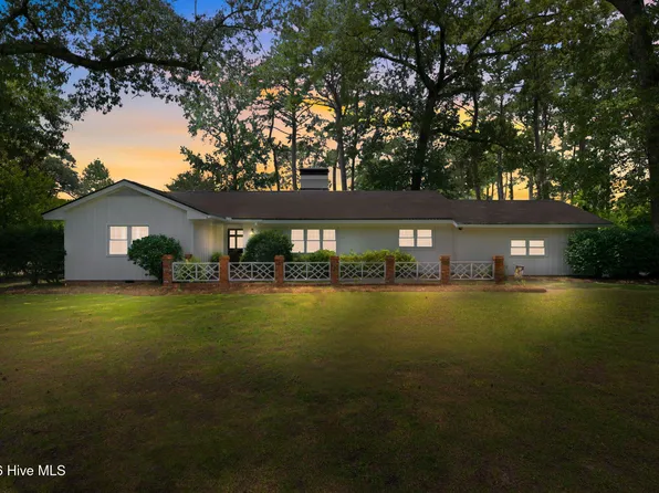 207 Country Club Drive, Trent Woods, NC 28562